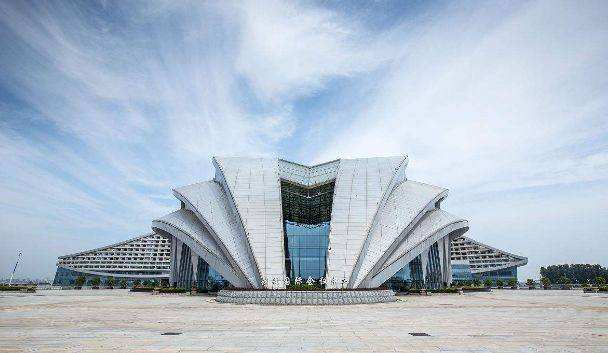 深昌鴻參加2015中國中部給排水與泵管閥、水處理膜技術(shù)設(shè)備展覽會